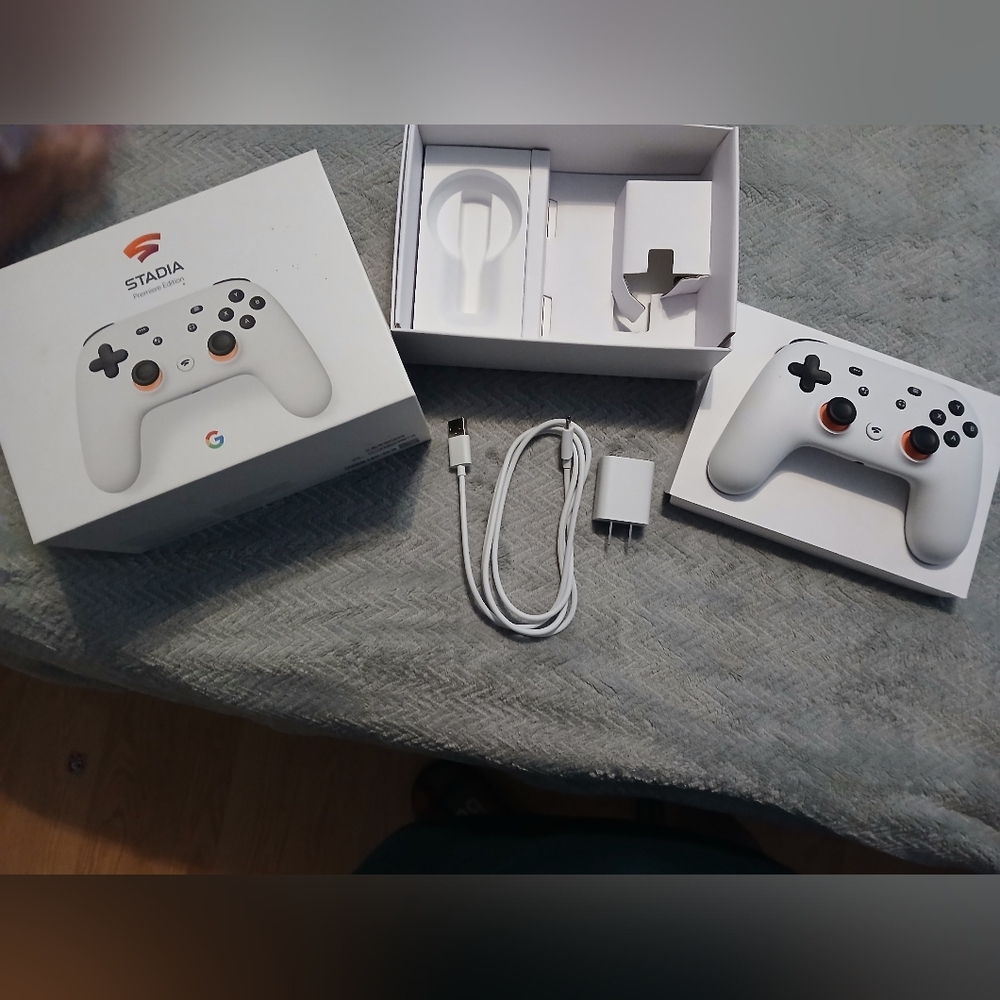 Google Stadia Controller - Picture 3 of 4